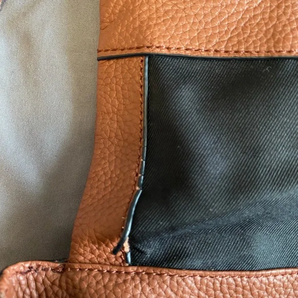 Vince Camuto Leather Foldover Purse Pine Cone Brown Snap Pocket Adjustable Strap - Picture 10 of 16